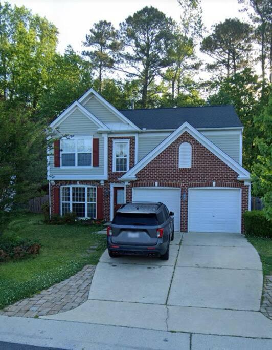 A Spacious And Warm House Fuquay-Varina Exterior photo